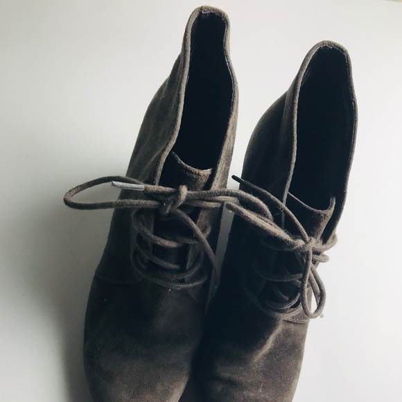 Clarks Artisan Brown Suede Wedge Lace Up Boots - Picture 2 of 8